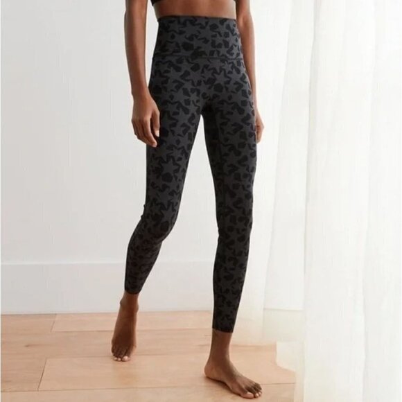 aerie Pants - Aerie Move Black & Gray Stars Full 7/8 Athletic Leggings S